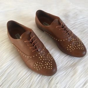 Steve Madden Tommyboy Studded Oxford Shoes Cognac
